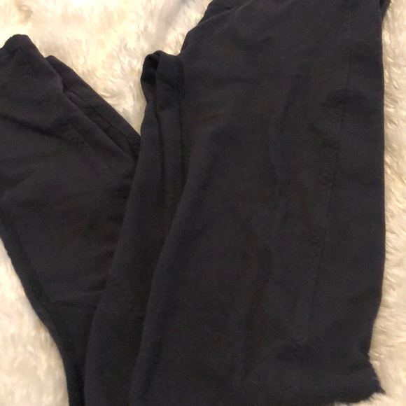 Black ivivva leggings size 12 with footholes - Picture 2 of 8